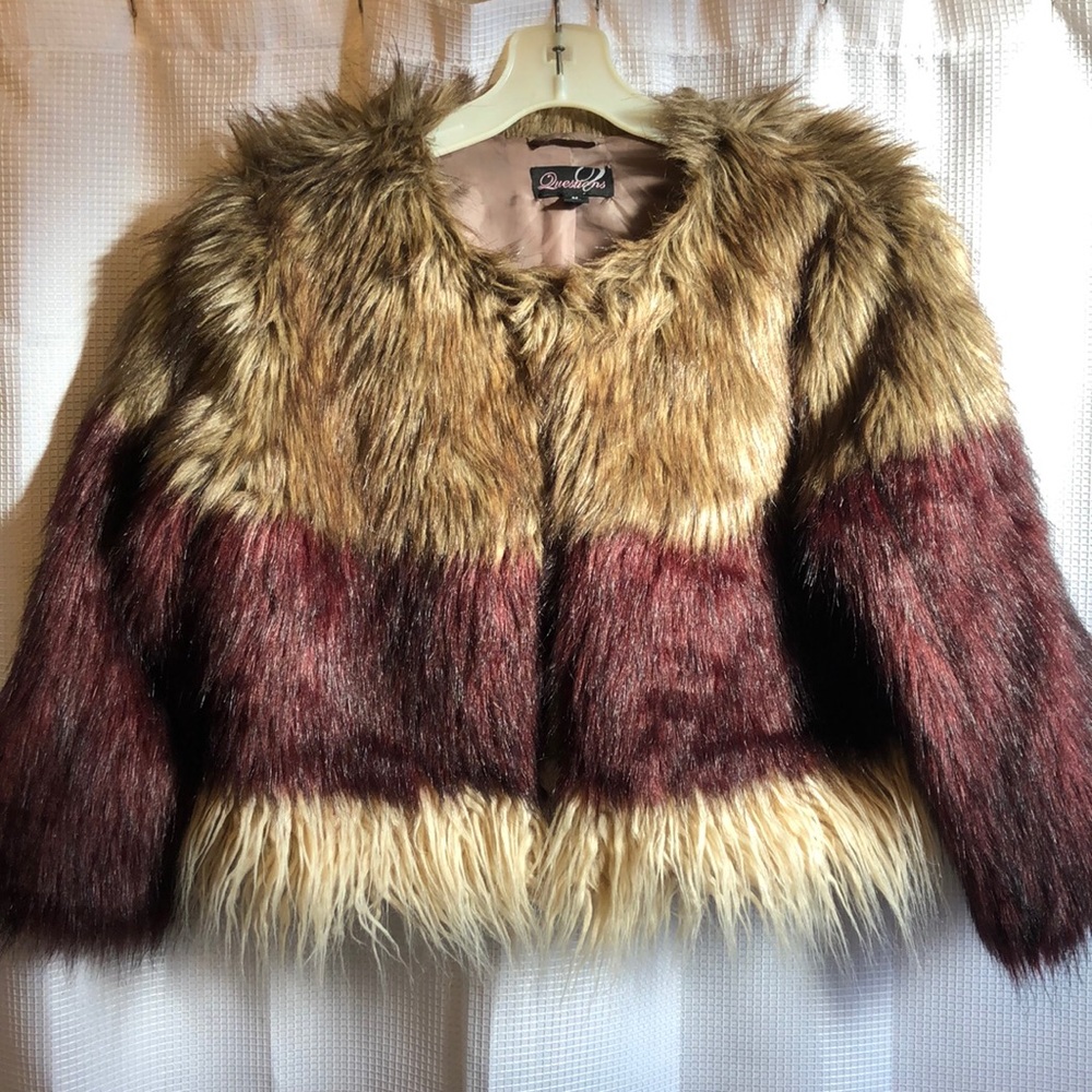 Medium crop faux fur coat jacket